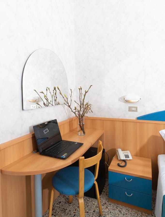 Hotel Sampaoli เบลลาเรีย-อีเจอา มารีนา ภายนอก รูปภาพ