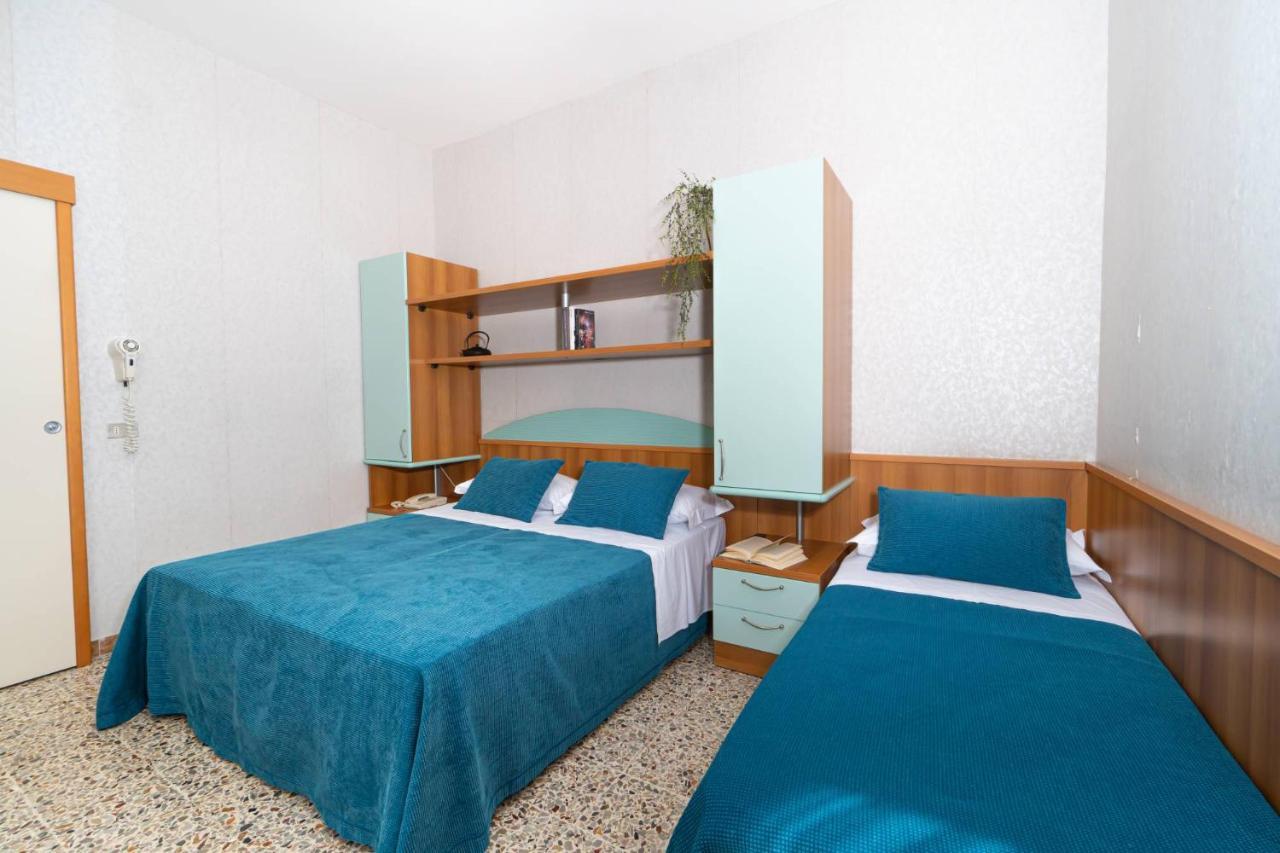 Hotel Sampaoli เบลลาเรีย-อีเจอา มารีนา ภายนอก รูปภาพ