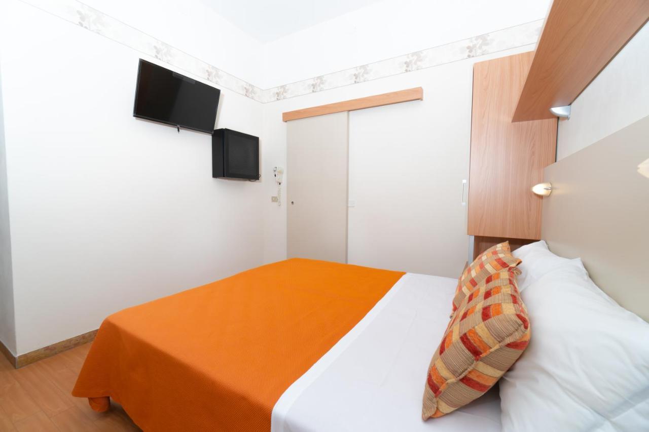 Hotel Sampaoli เบลลาเรีย-อีเจอา มารีนา ภายนอก รูปภาพ