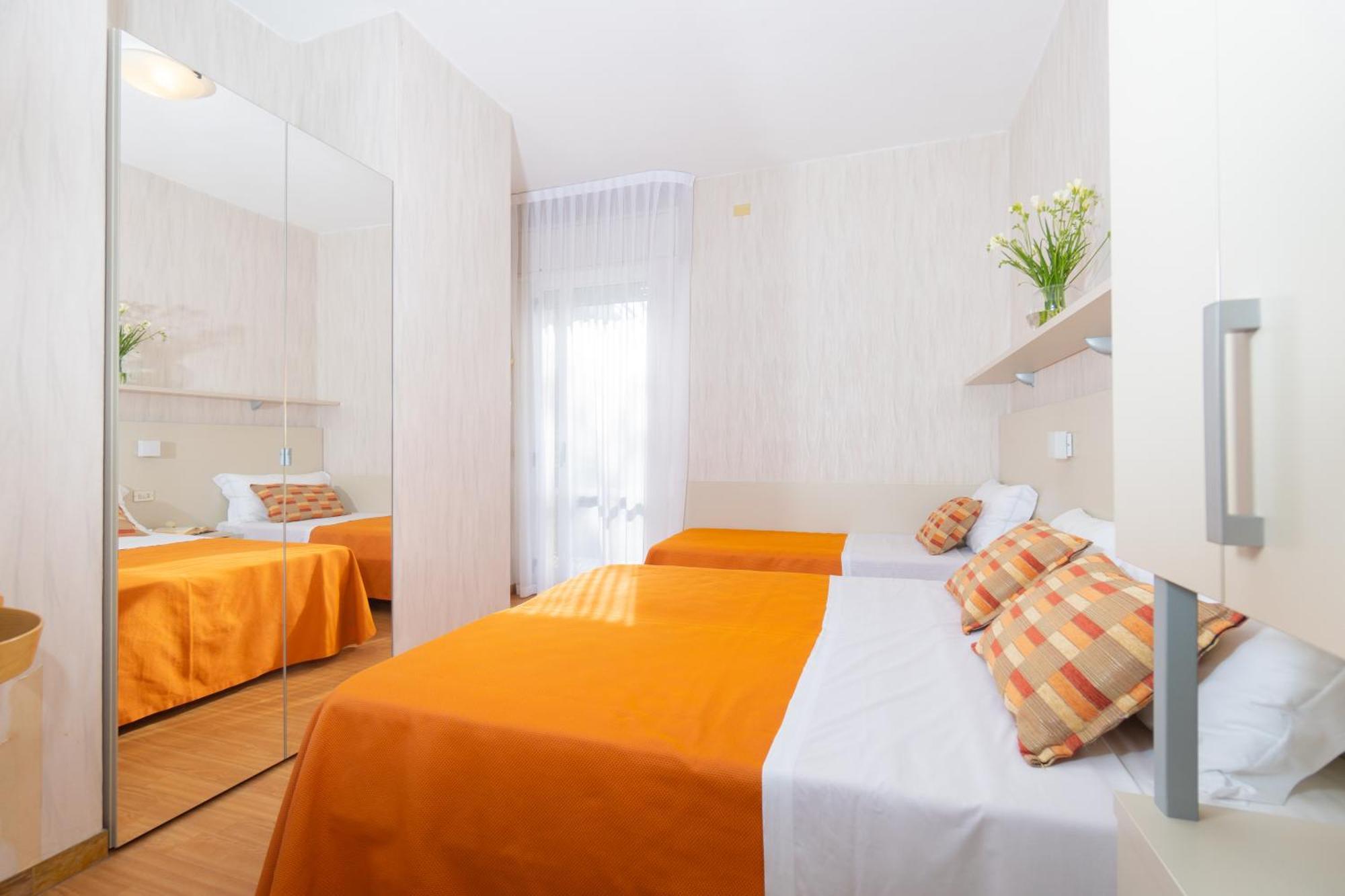 Hotel Sampaoli เบลลาเรีย-อีเจอา มารีนา ภายนอก รูปภาพ