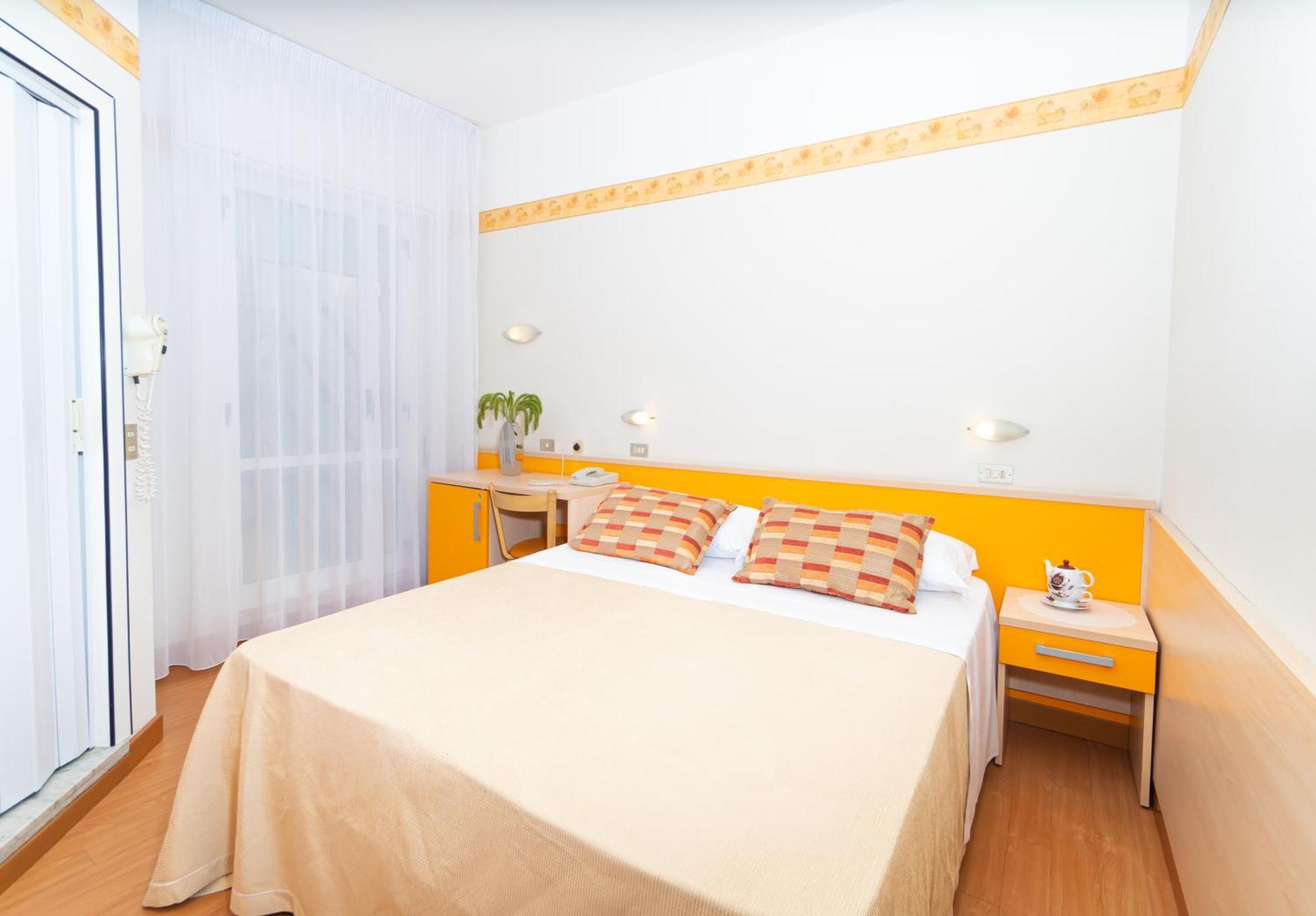 Hotel Sampaoli เบลลาเรีย-อีเจอา มารีนา ภายนอก รูปภาพ