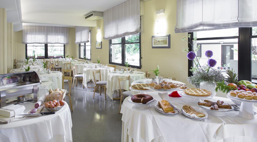 Hotel Sampaoli เบลลาเรีย-อีเจอา มารีนา ภายนอก รูปภาพ