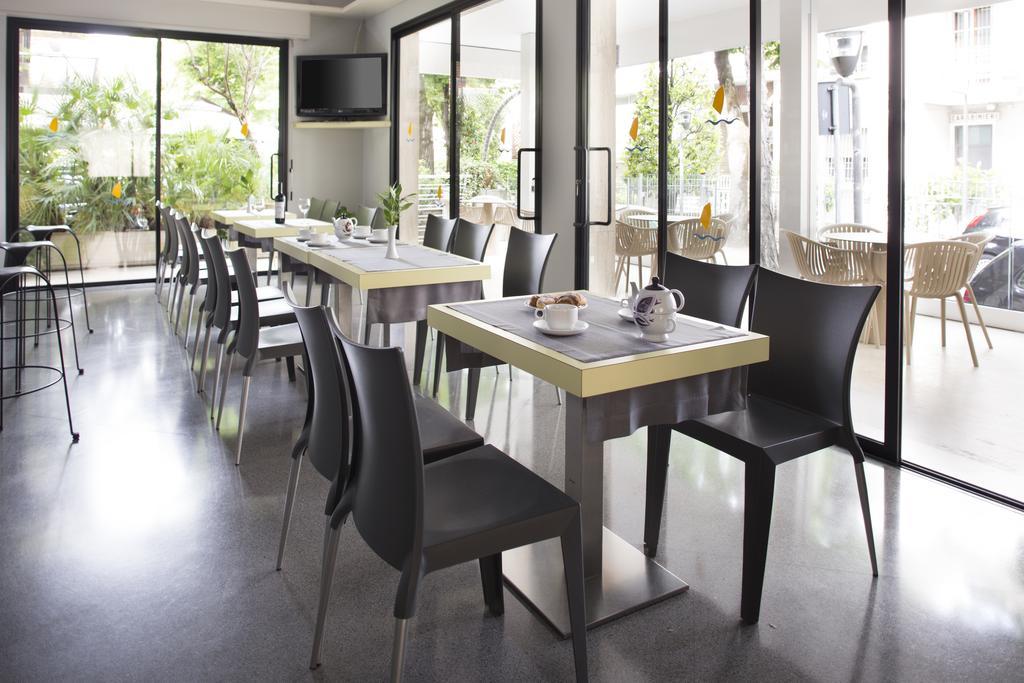 Hotel Sampaoli เบลลาเรีย-อีเจอา มารีนา ภายนอก รูปภาพ