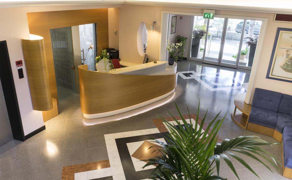 Hotel Sampaoli เบลลาเรีย-อีเจอา มารีนา ภายนอก รูปภาพ