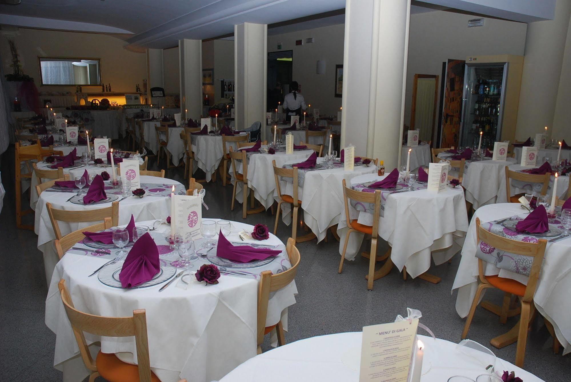 Hotel Sampaoli เบลลาเรีย-อีเจอา มารีนา ภายนอก รูปภาพ